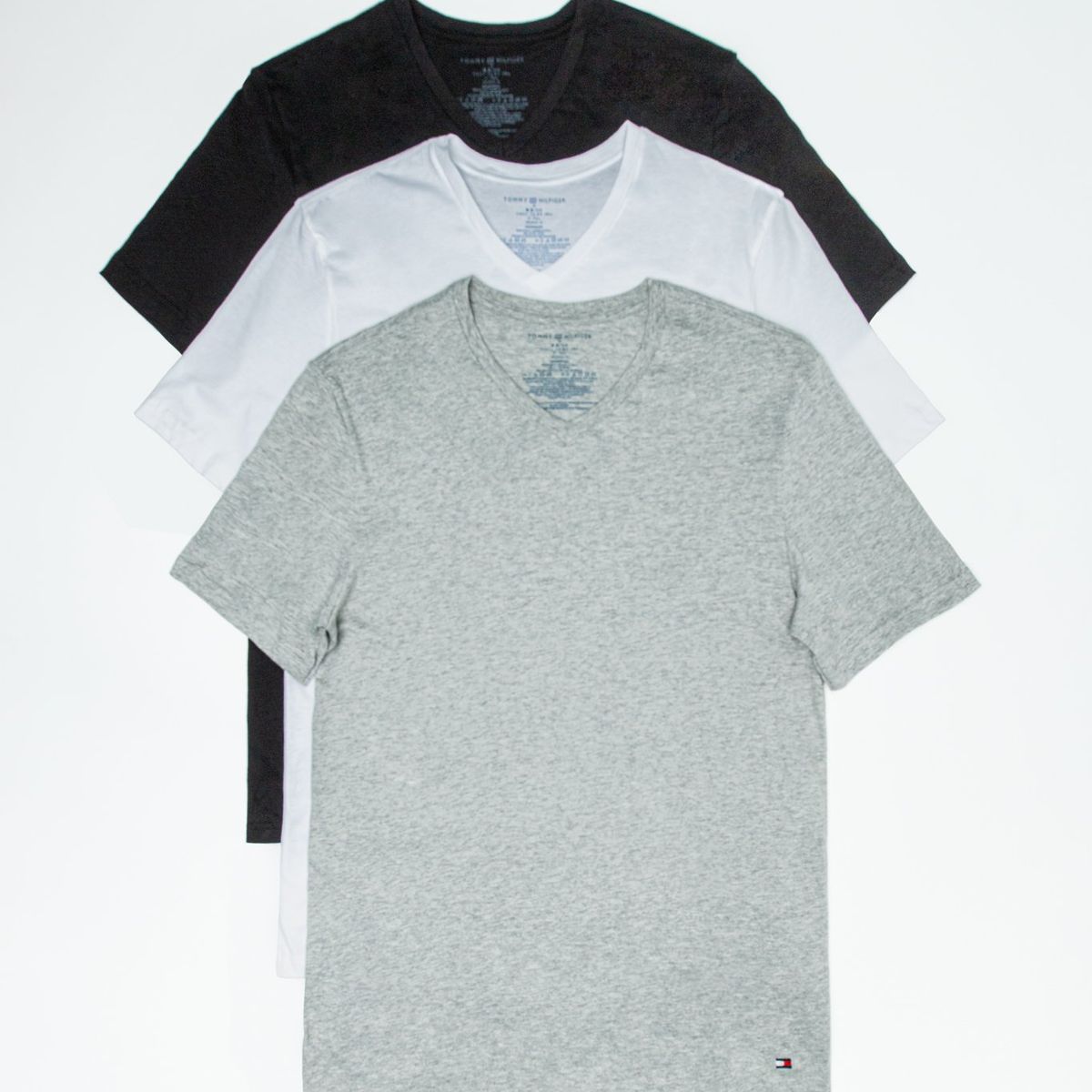 TOMMY HILFIGER - Pack 3 Camisetas negra Cuello en V con logo Tommy Hilfiger