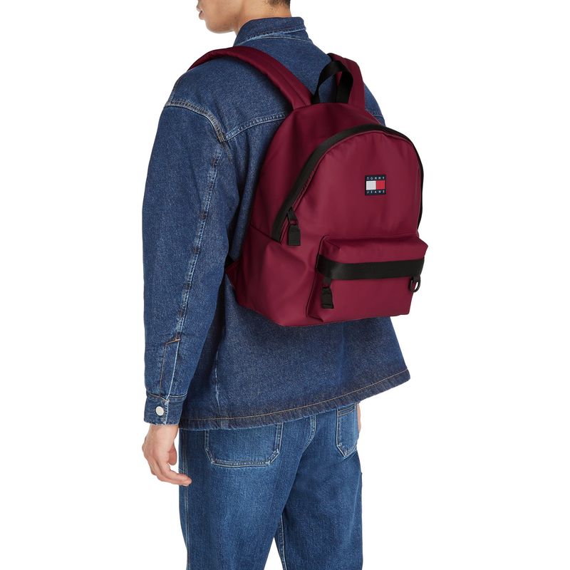 TOMMY HILFIGER - Morral roja para diario con parche Elevated Tommy Hilfiger