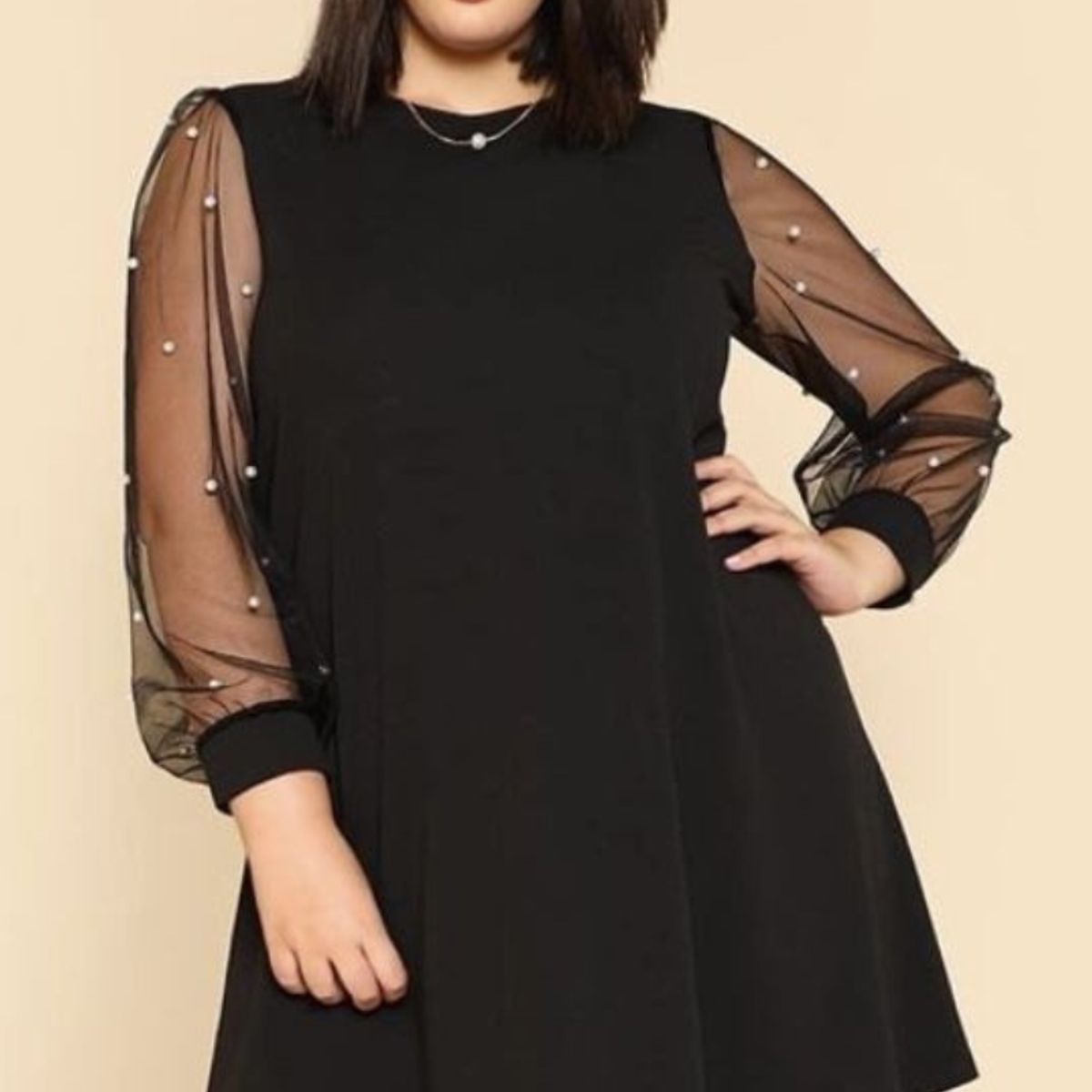 NEGRELI - VESTIDO DE MUJER CON MANGAS TRANSLUCIDA Y PERLAS REF-M2