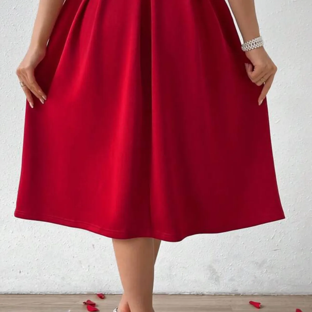 NEGRELI - FALDA PLISADA CON PERLAS