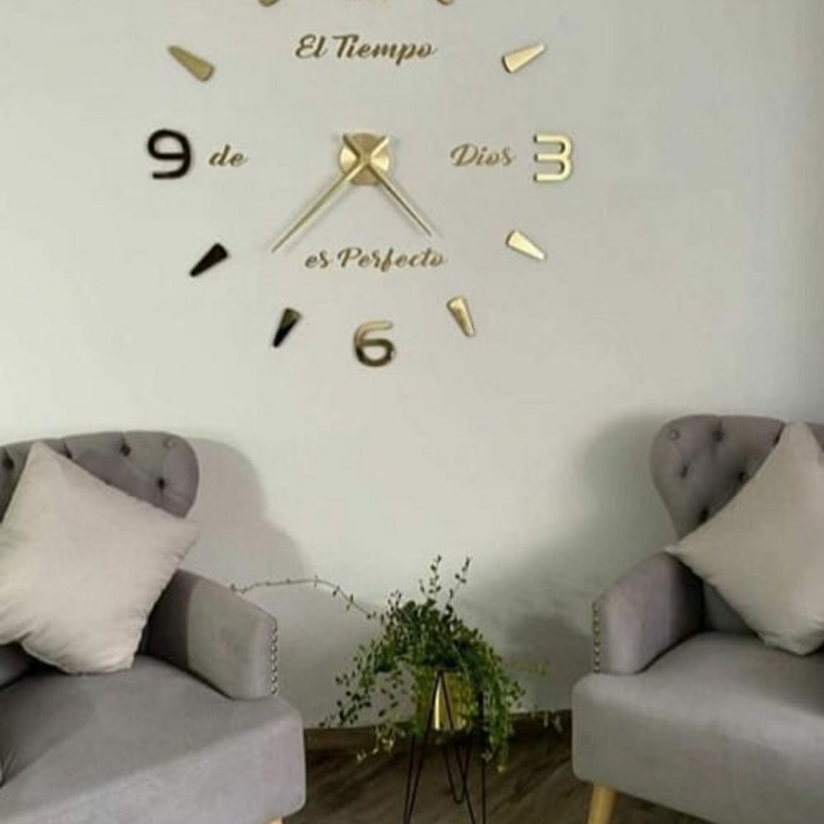 COOL TIME RELOJES - RELOJ DE PARED 3D GRANDE + FRASE EN VINILO COLOR DORADO