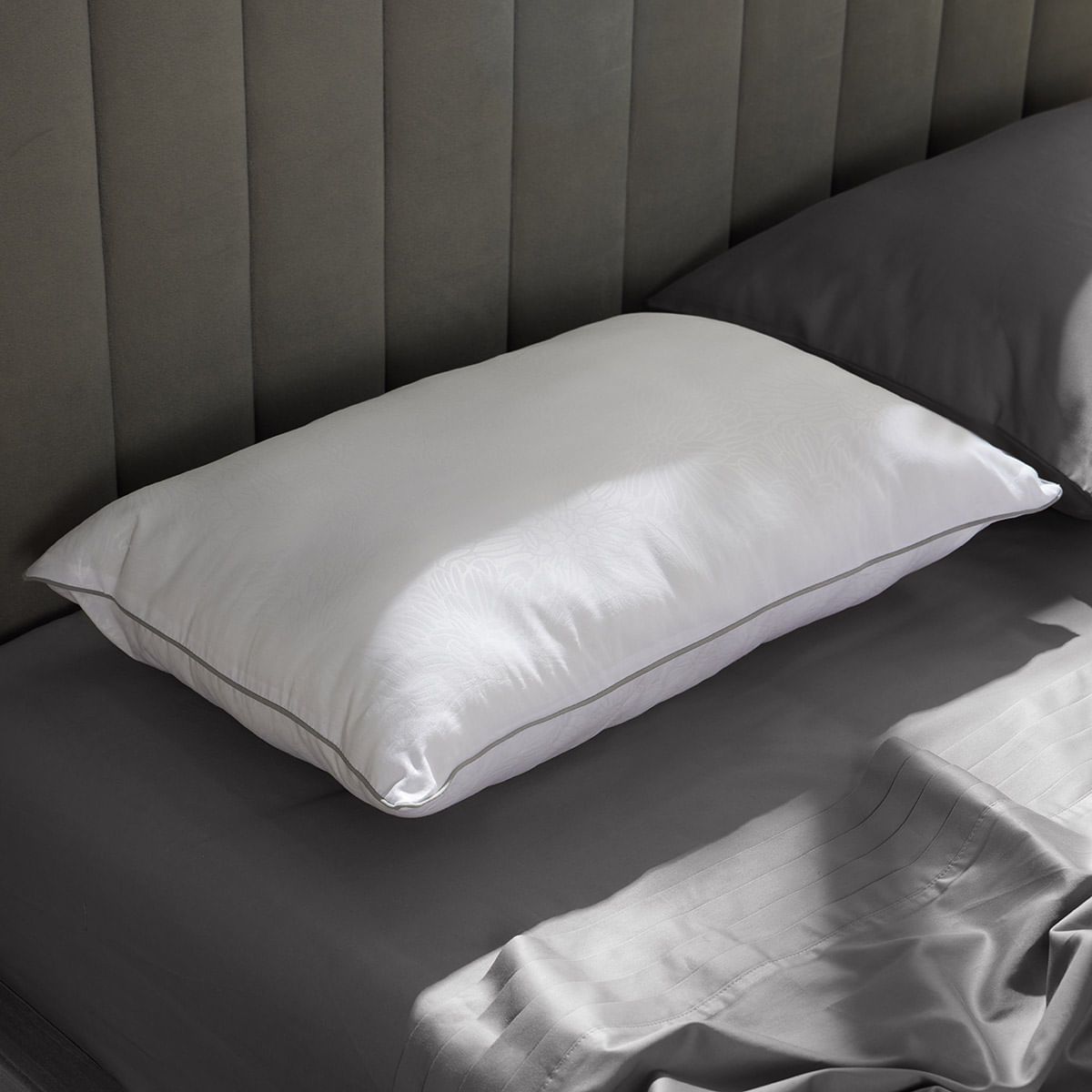 DISTRIHOGAR - Almohada Tela Texturizada Soporte Medio/Firme 45 X 65 Cm