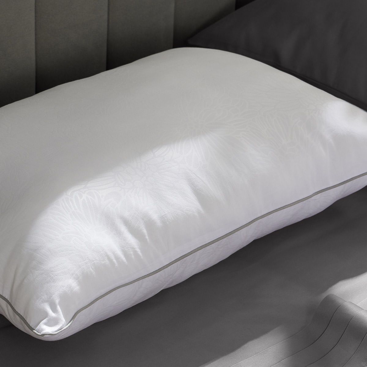 DISTRIHOGAR - Almohada Tela Texturizada Soporte Medio/Firme 45 X 65 Cm