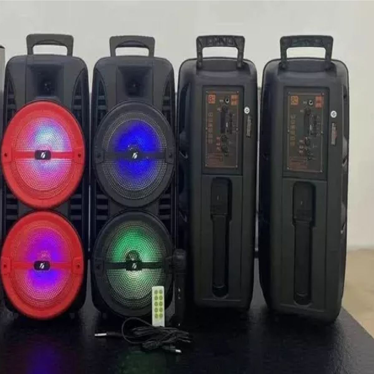 GENERICO - ALTAVOZ BLUETOOTH 8*2  CON MICROFONO Y CONTROL