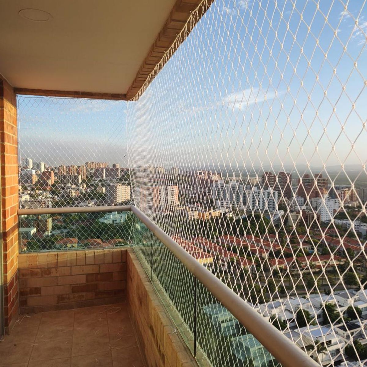 GENERICO - Kit Malla para balcones Hogar Polietileno estándar 4 x 2.50m