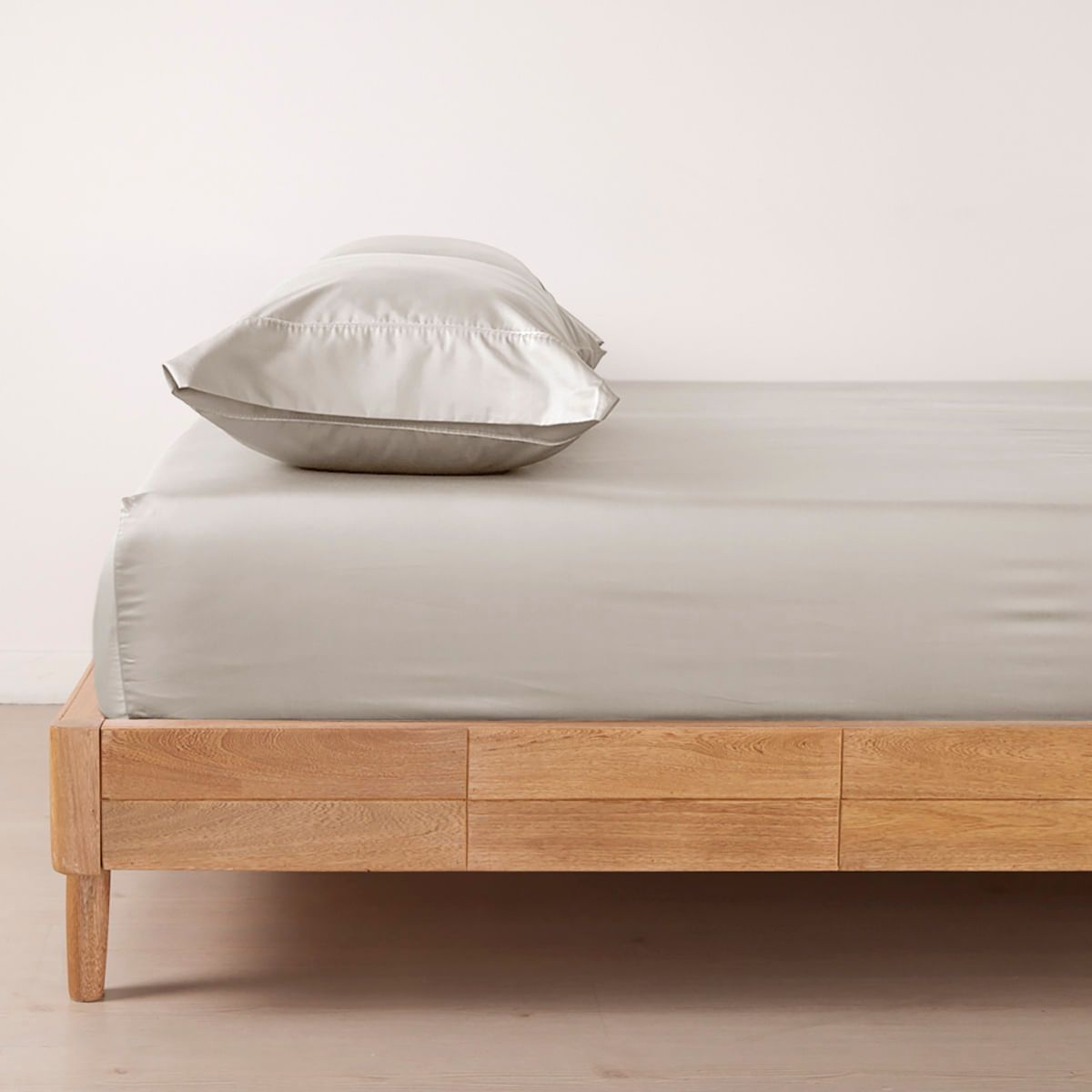 DISTRIHOGAR - Set Sábana Ajustable Más Fundas 400 hilos Algodón Queen