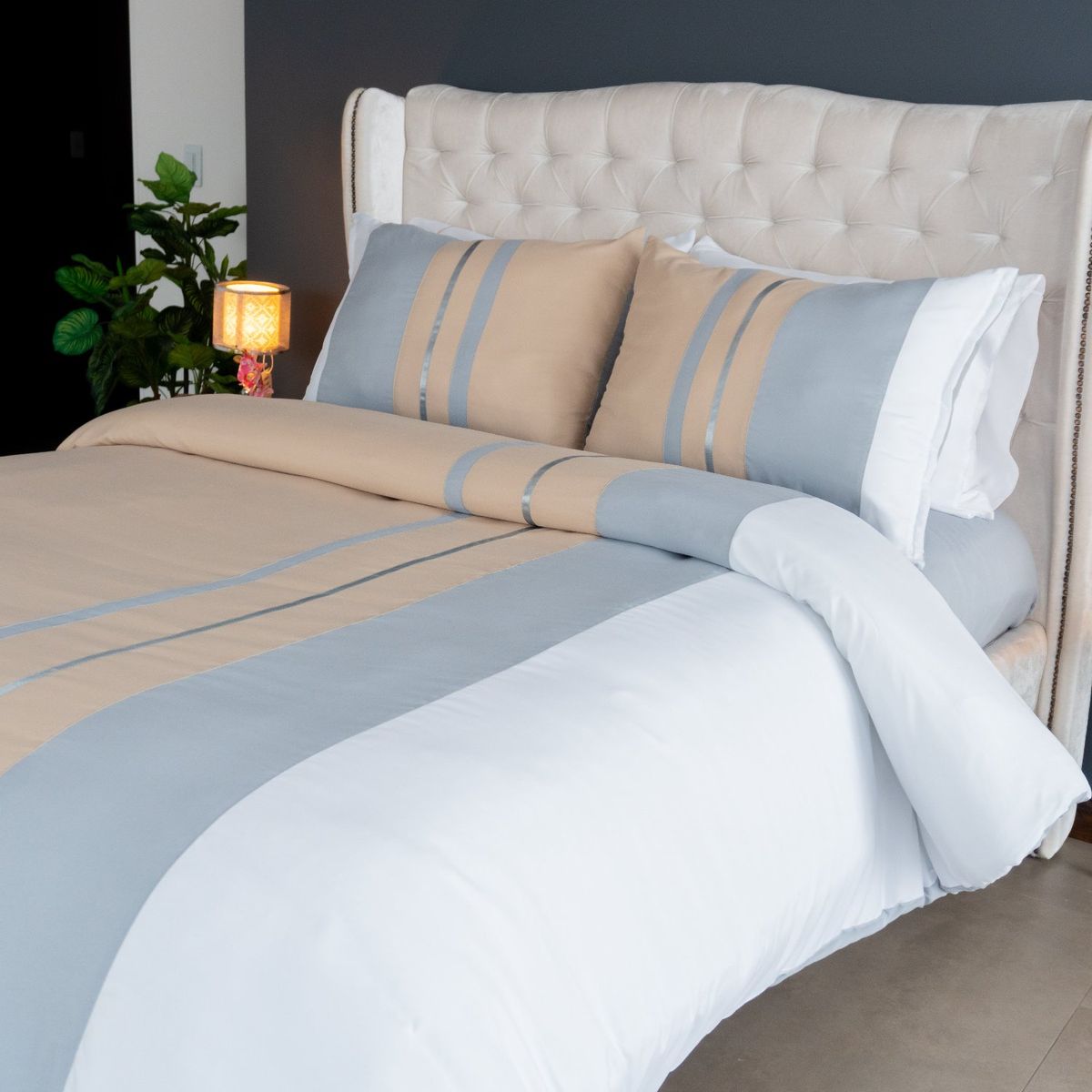 AMARE HOME - Duvet Cover Beige - Colección Ilusión 6 Piezas Doble.