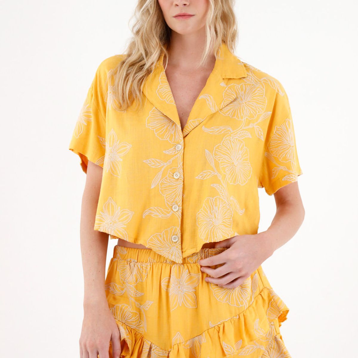 TENNIS - Camisa amarilla con bordado de flores para mujer