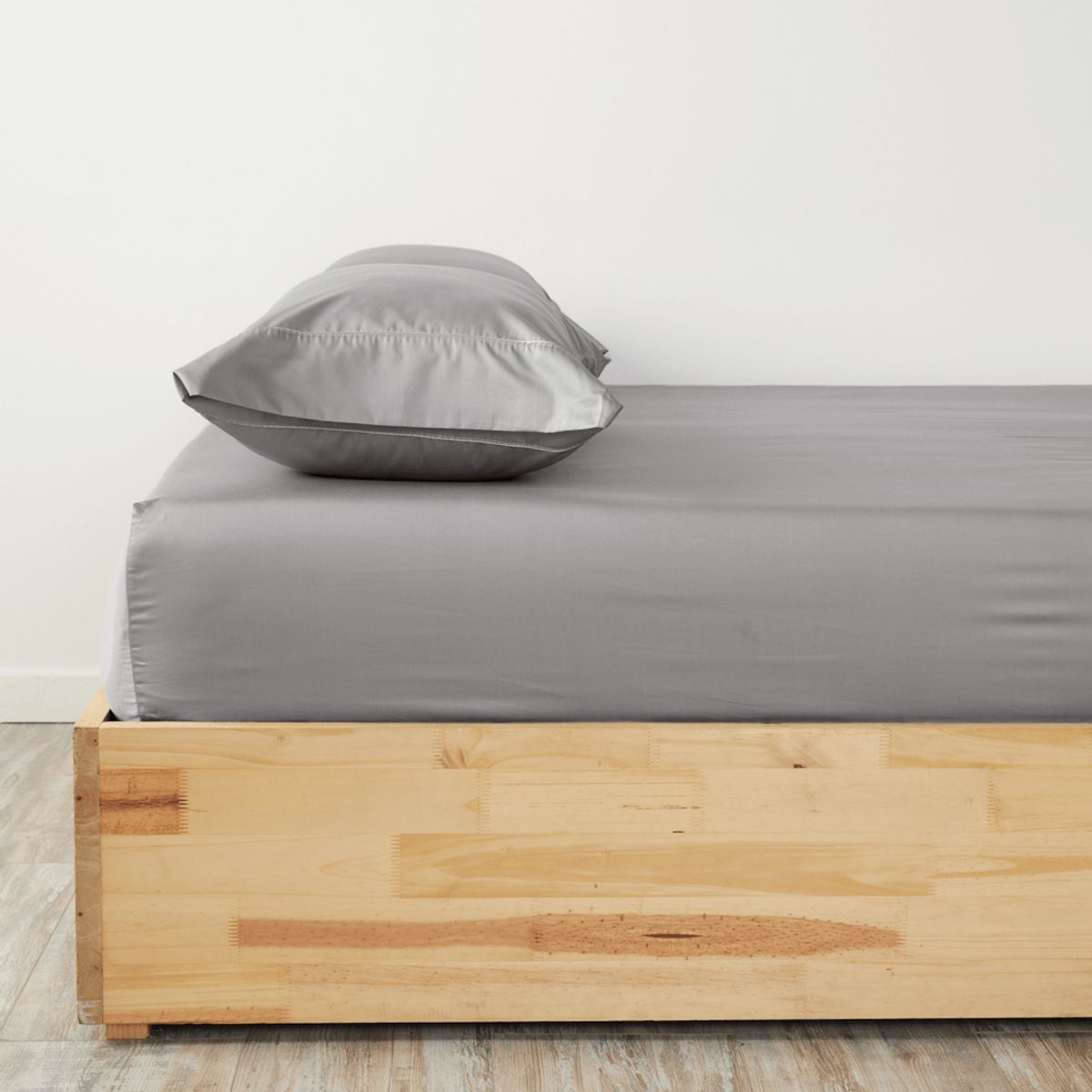 DISTRIHOGAR - Sábana Ajustable Más Fundas 300 Hilos Gris Queen