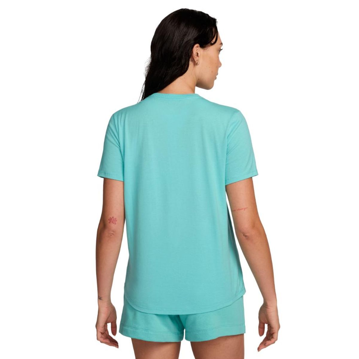NIKE - Camiseta Nike Sportswear Essentials Mujer-Celeste