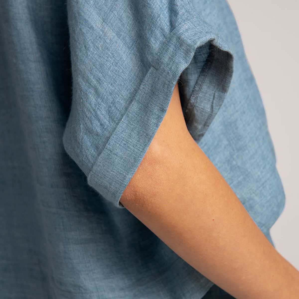 TOUCHE BALNEAIRE - Blusa corta con detalle fruncido Color Azul Denim Ref 0A70051