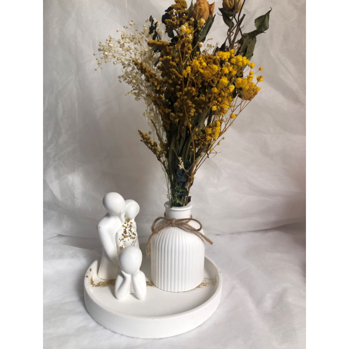 DECORACIONES ALE Y GABI - Jarron Base Flores y Adornos Familia Mari 5 piezas decorativas