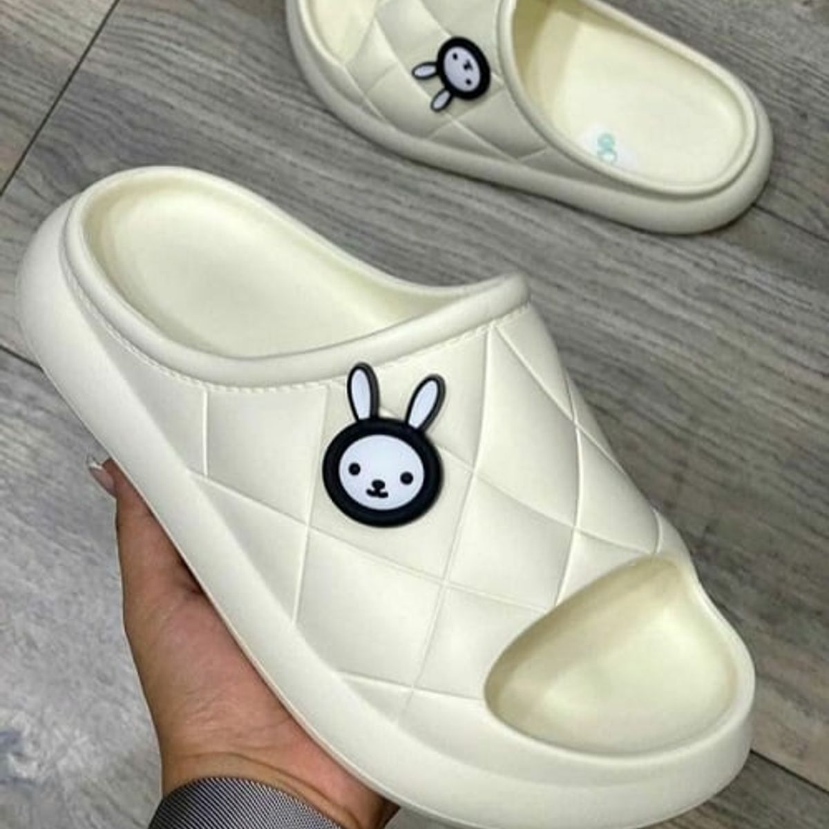 CALZADO BONT - SANDALIAS PARA DAMA COMODAS Y MUY SUABES COLOR BEIGE_.