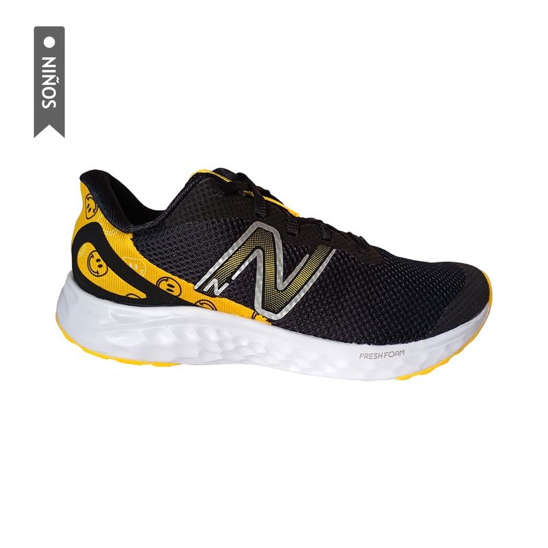 NEW BALANCE - Tenis New Balance Fresh Foam Arishi Niño-Negro