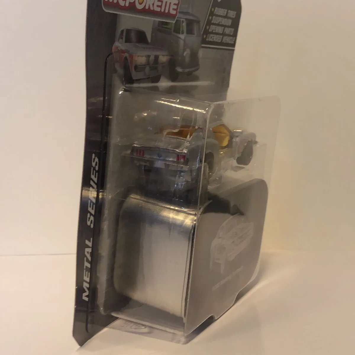 FORD - Ford Mustang Fastback Majorette Escala 164 Metal Series