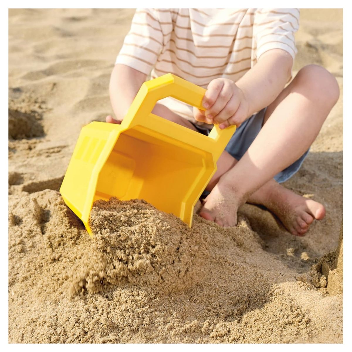 HAPE - Cubo Excavador Amarillo Para Jugar En La Arena Para Niños