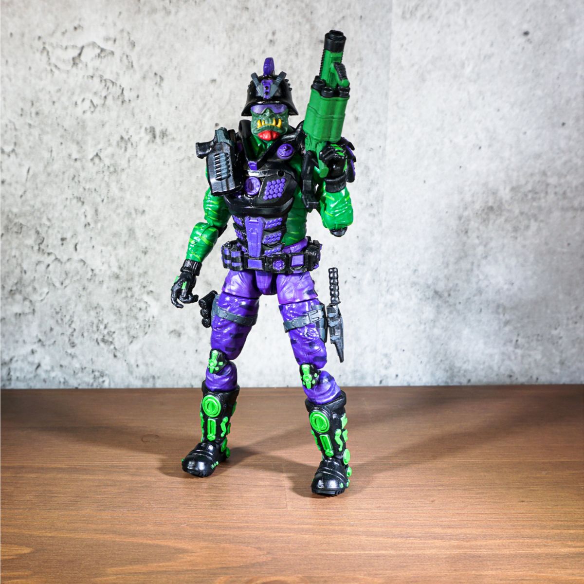 FIST - Figura De Accion Fist Doom Trooper Articulado Con Accesorios