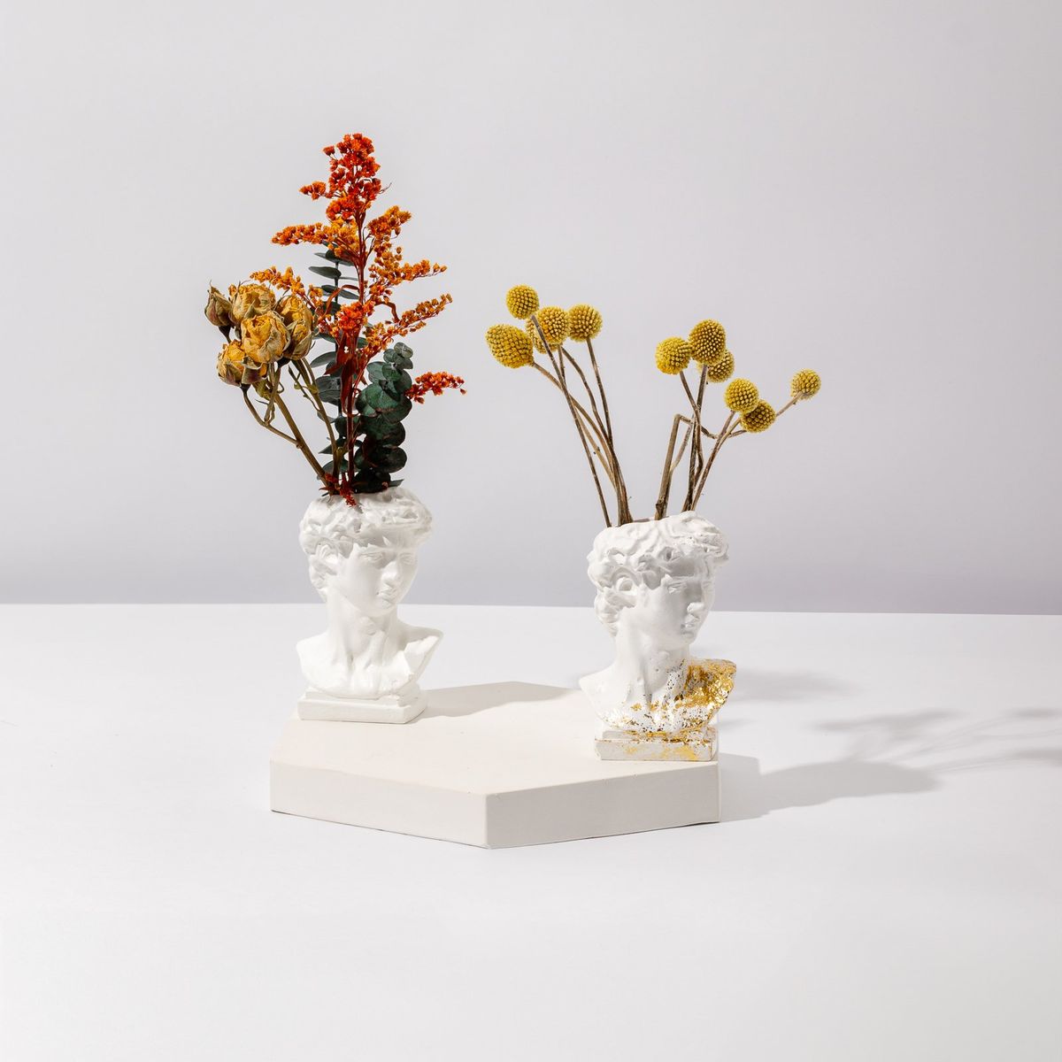 DECORACIONES ALE Y GABI - Centro decorativo Lael 2 Jarrones Base Flores