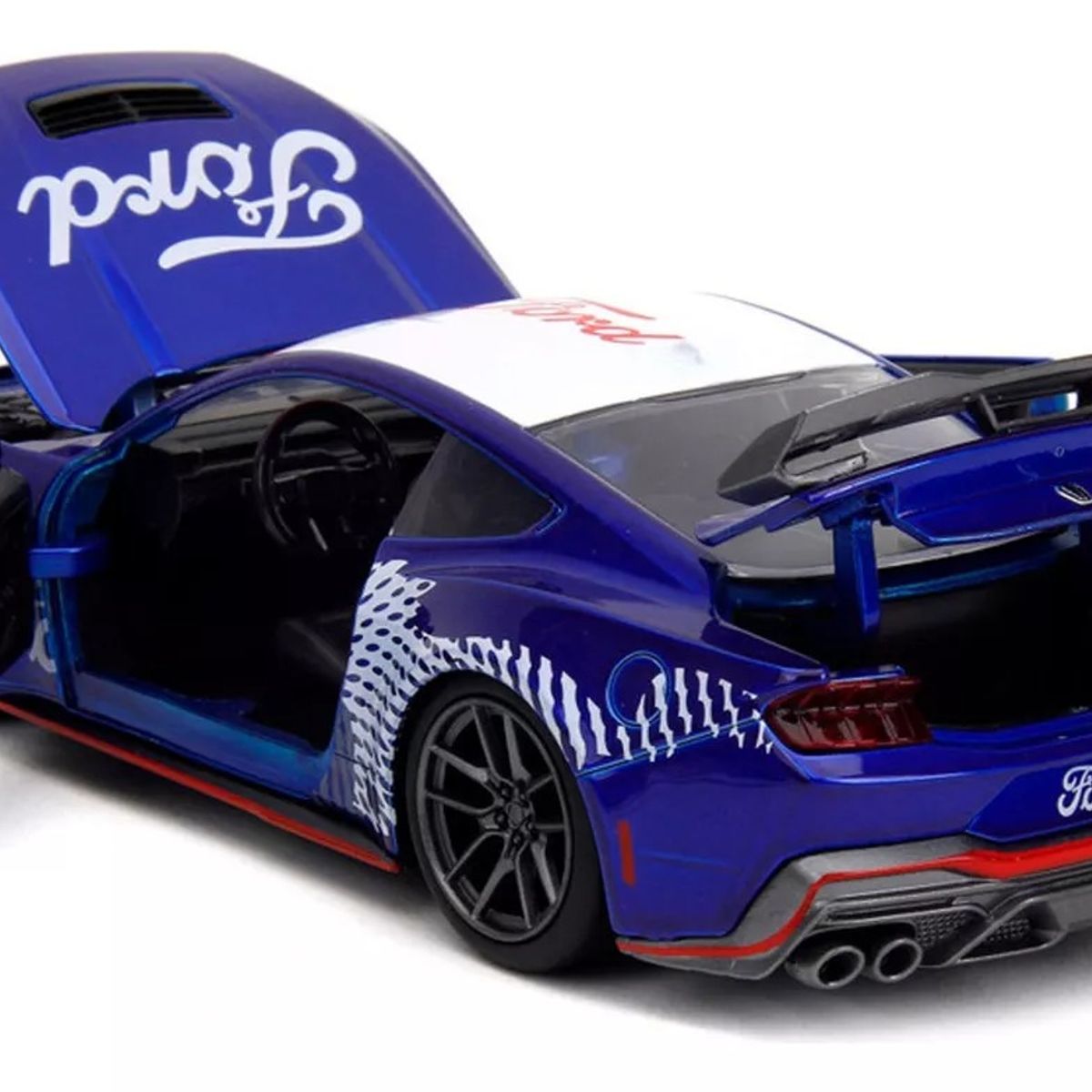 JADA TOYS - Carro 2024 Ford Mustang Dark House Envio Gratis 1/24