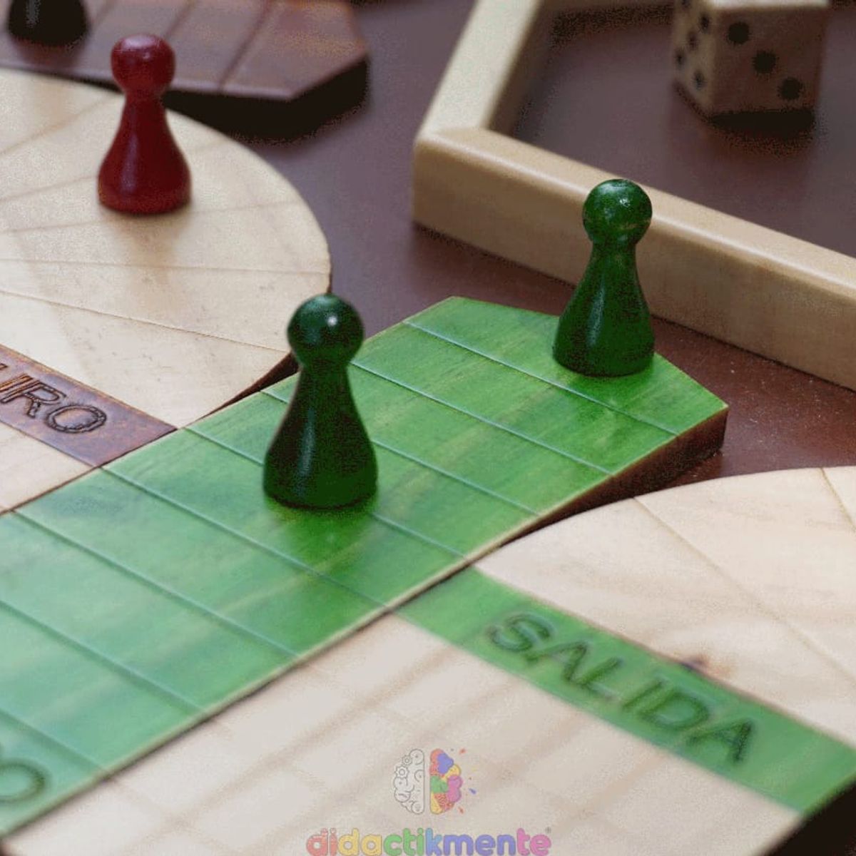 GENERICO - PARQUES DE MADERA 6 PTS 3D