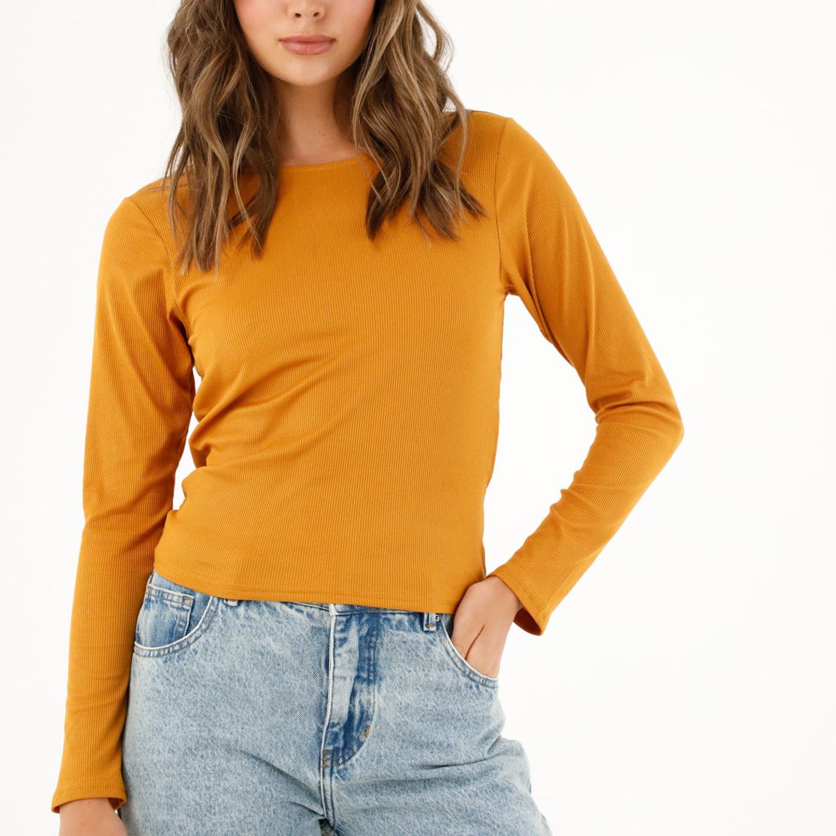 TENNIS - Camiseta amarilla con detalle cut out para mujer