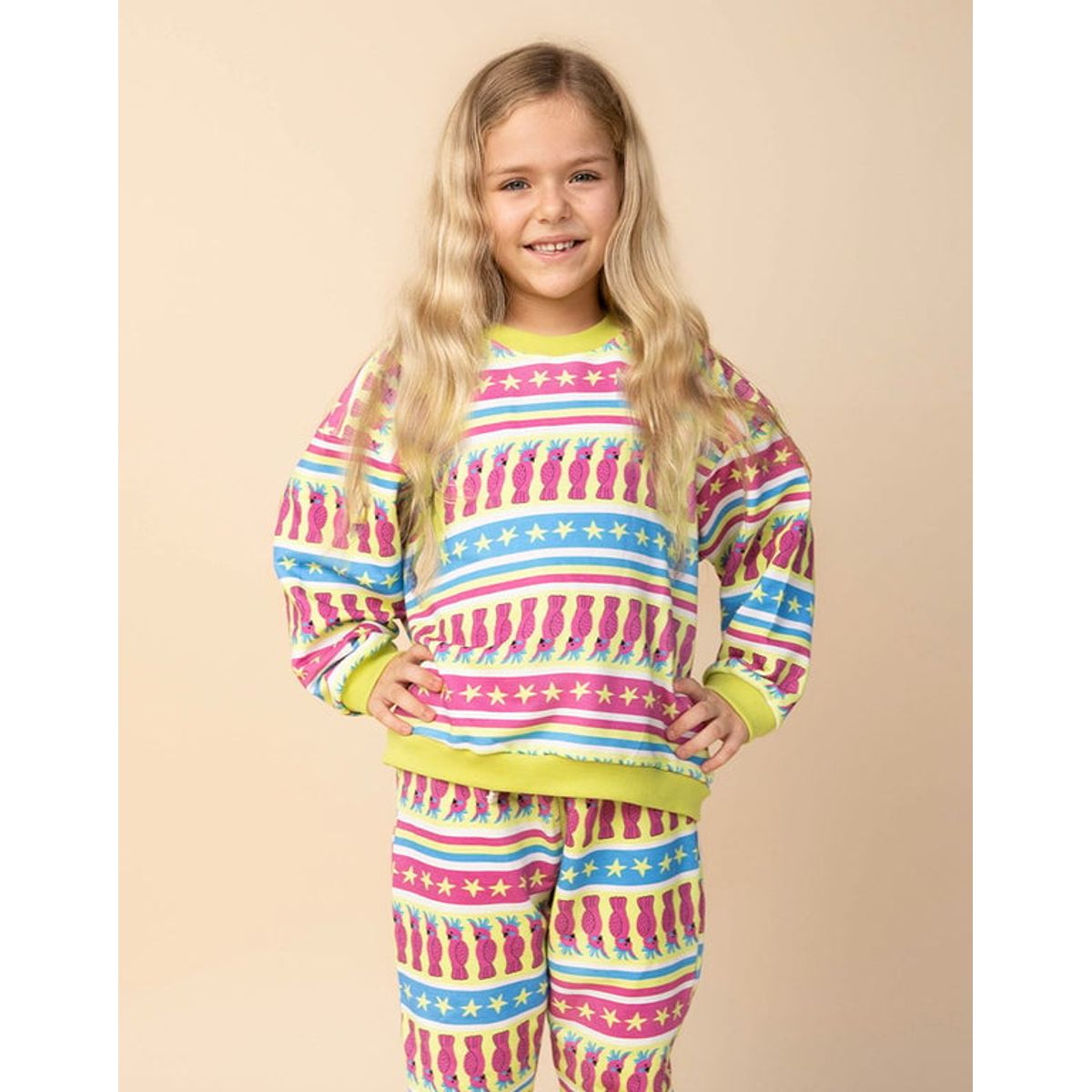 DOSOJOS - Conjunto para niñas y niños de buzo y jogger algodón peruano cacatúas