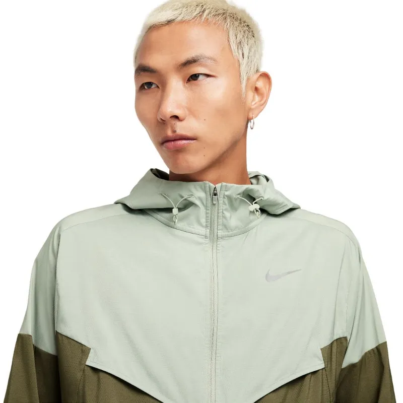 Chaqueta Rompevientos Nike Imp Light Windrunner-Verde Oliva NIKE