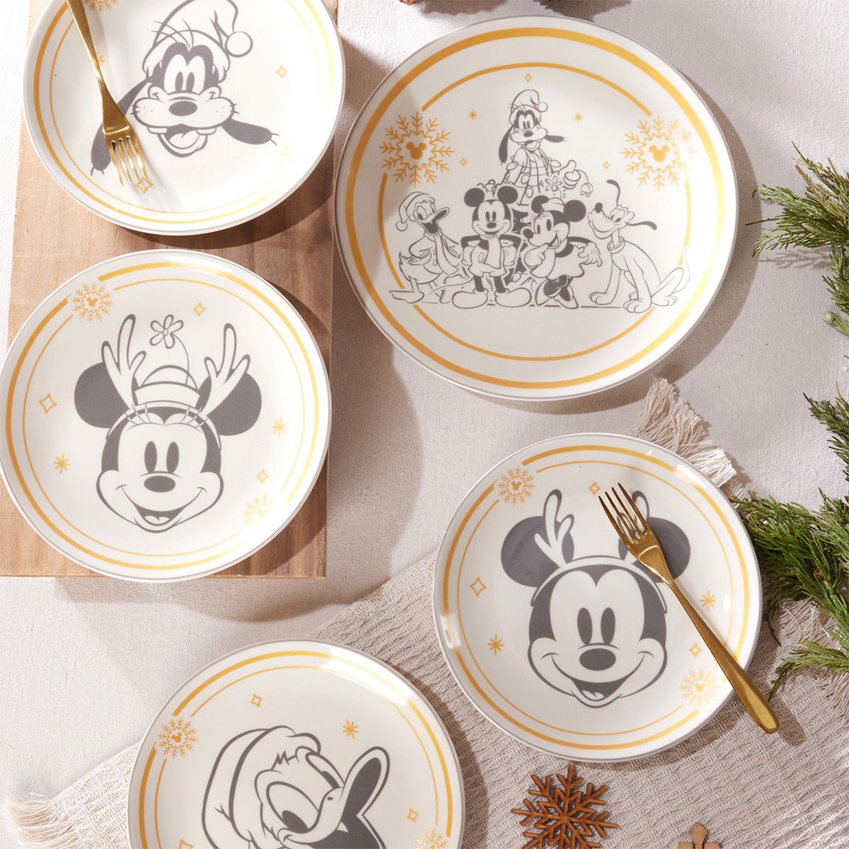 CORONA - Set 5 Platos Disney Navidad