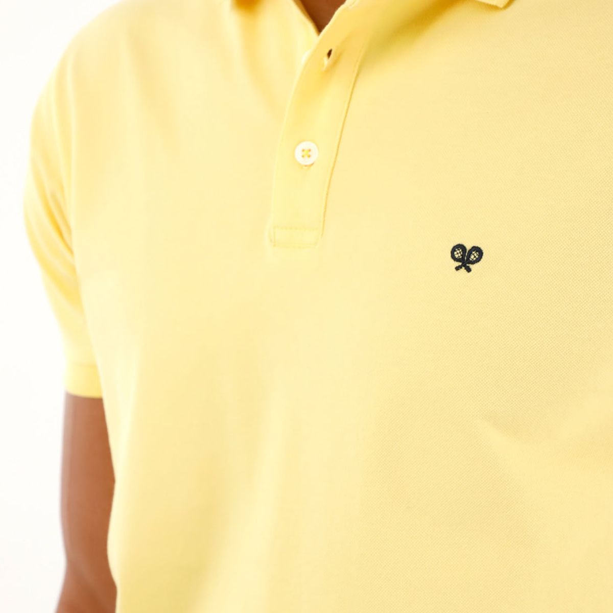 TENNIS - Polo amarilla con raqueta bordada para hombre