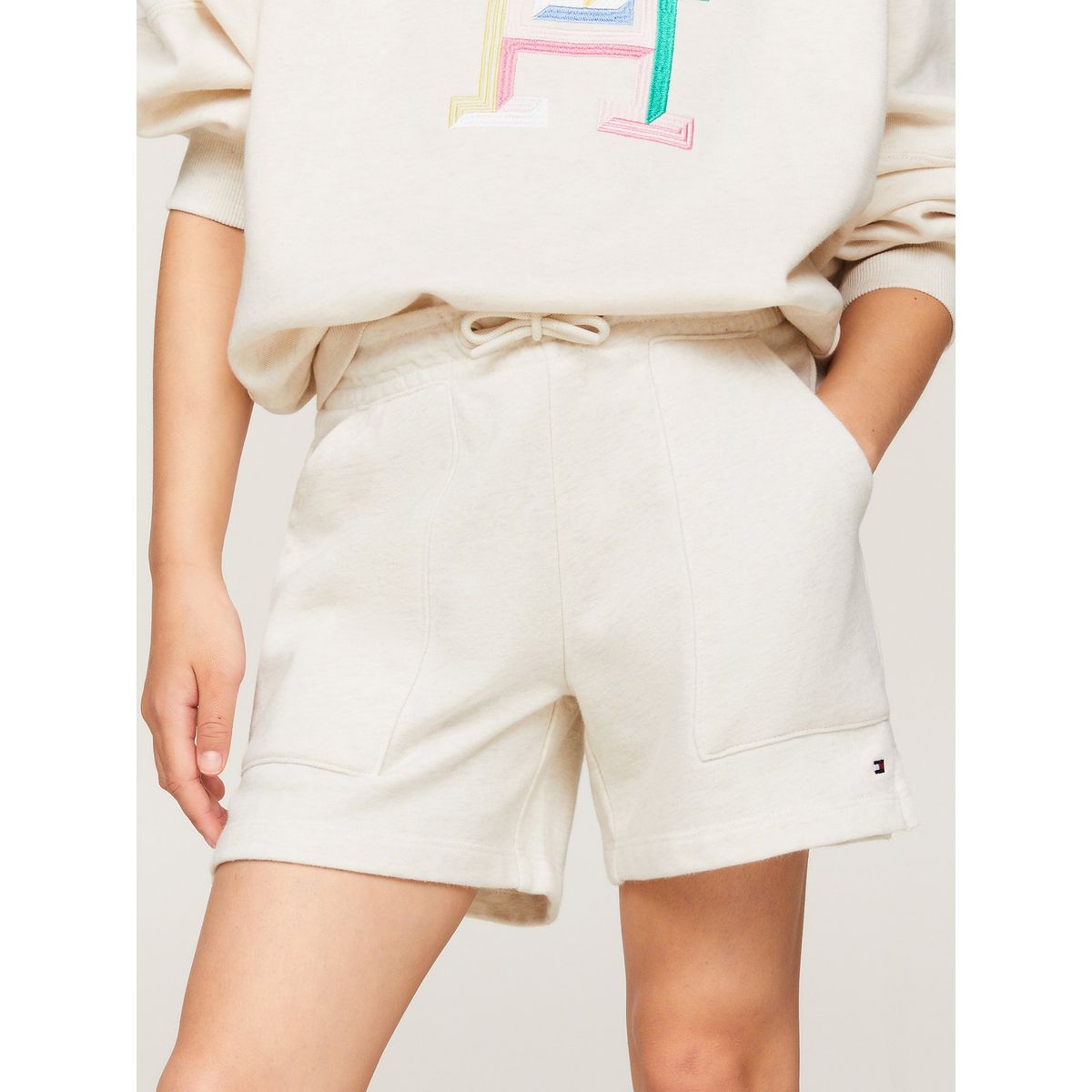 TOMMY HILFIGER - Shorts Blanco Niña Con Cordón Corte Amplio Essential Tommy Hilfiger