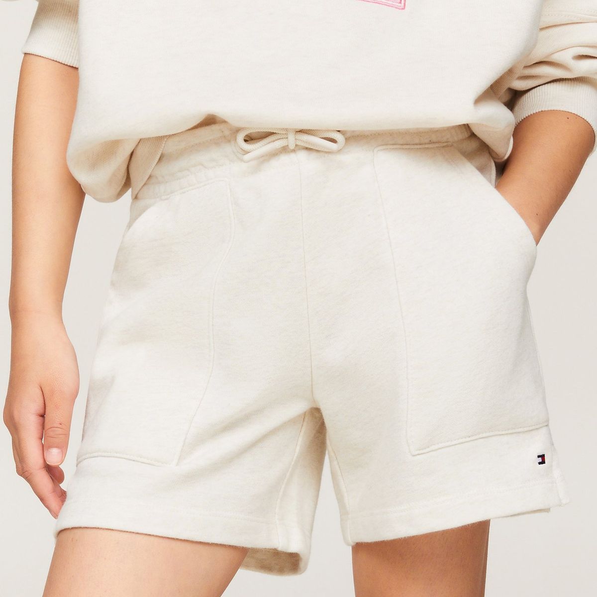 TOMMY HILFIGER - Shorts Blanco Niña Con Cordón Corte Amplio Essential Tommy Hilfiger