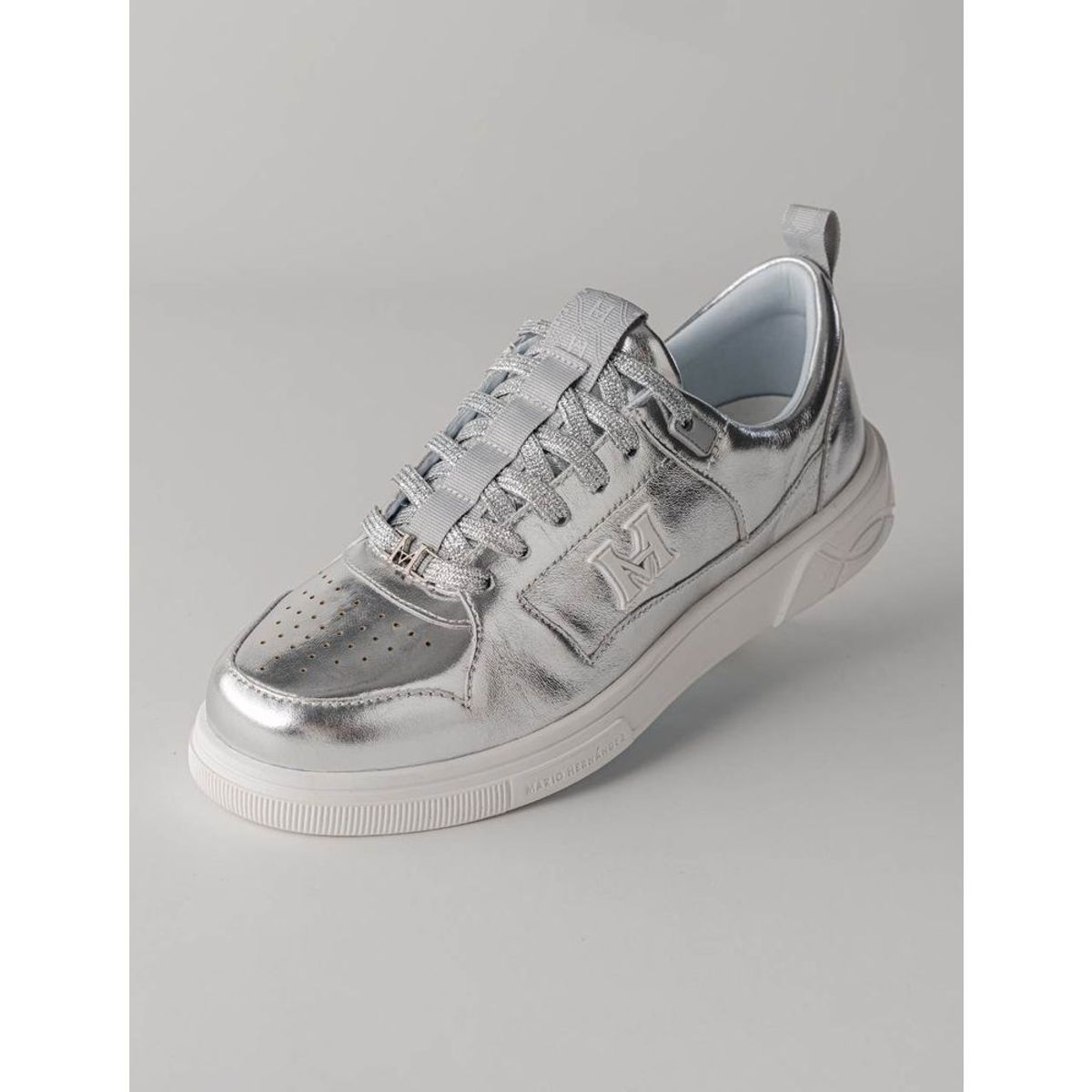 MARIO HERNANDEZ - Tenis Saga Plata