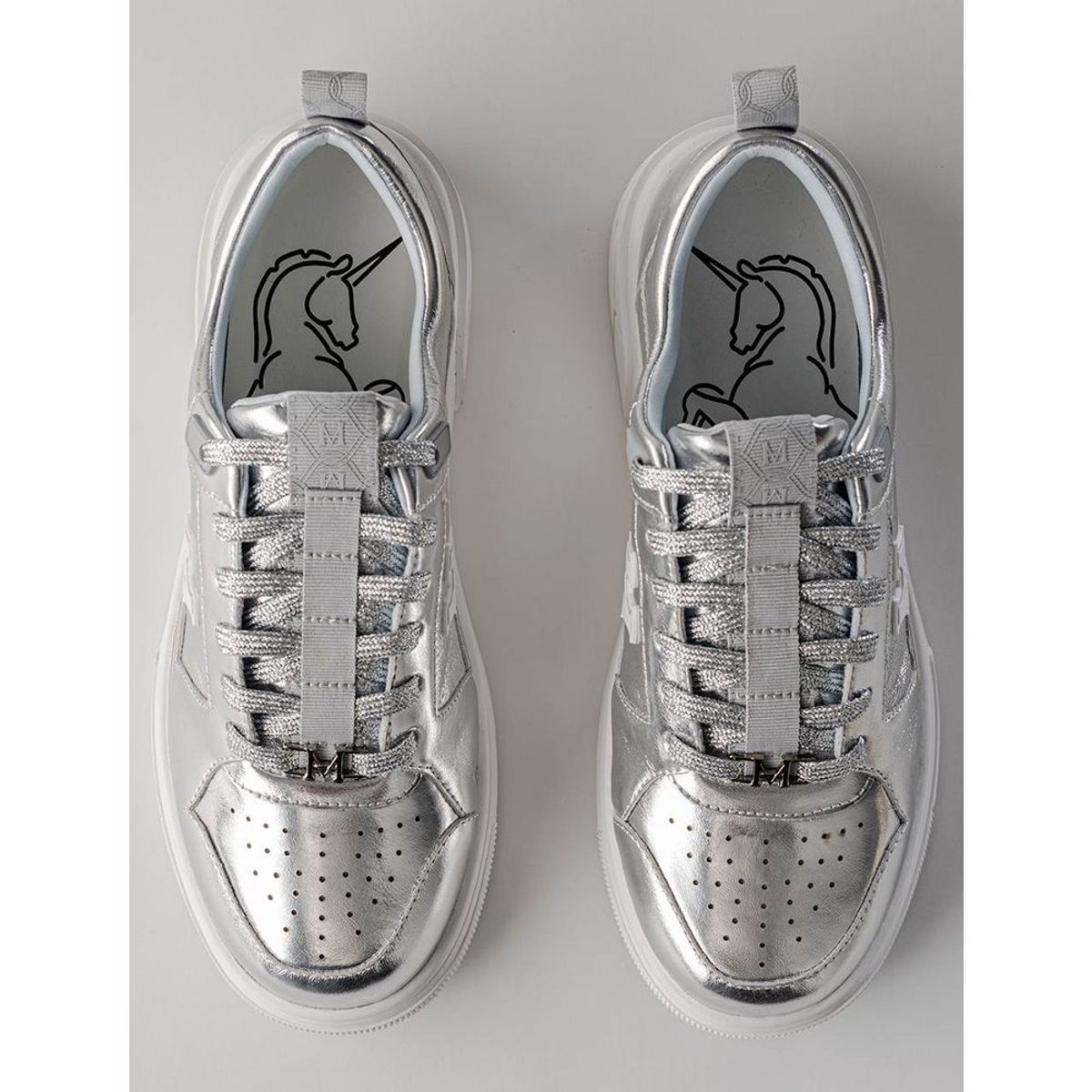 MARIO HERNANDEZ - Tenis Saga Plata