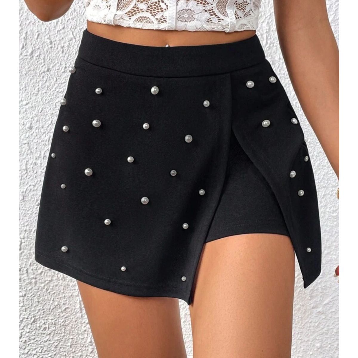 NEGRELI - FALDA SHORT CON PERLAS REF-3072