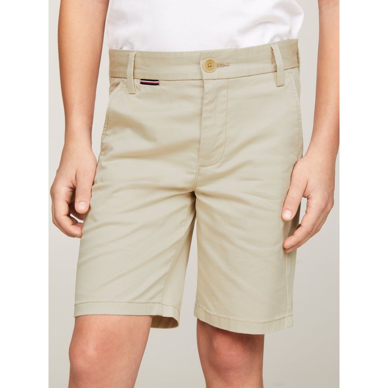 TOMMY HILFIGER - Pantalón Niño Beige Chino Corto Colec 1985 Essential Tommy Hilfiger
