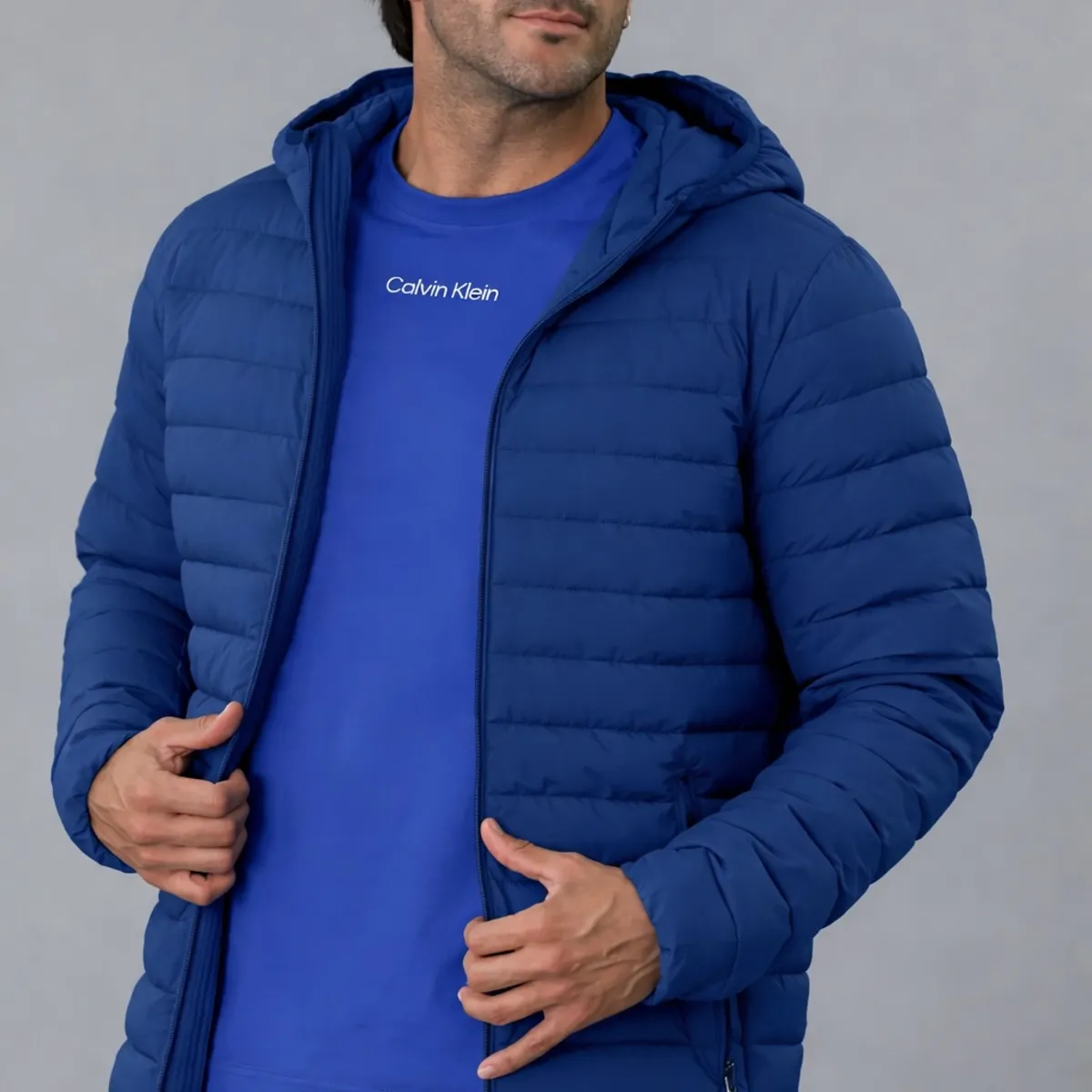 CALVIN KLEIN - Chaqueta azul acolchada con capota Calvin Klein