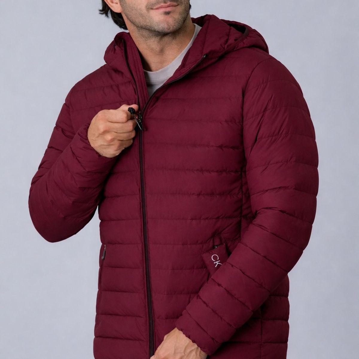 CALVIN KLEIN - Chaqueta Vinotinto Acolchada Con Capota Calvin Klein