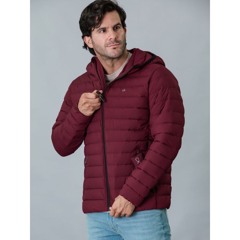 CALVIN KLEIN - Chaqueta Vinotinto Acolchada Con Capota Calvin Klein