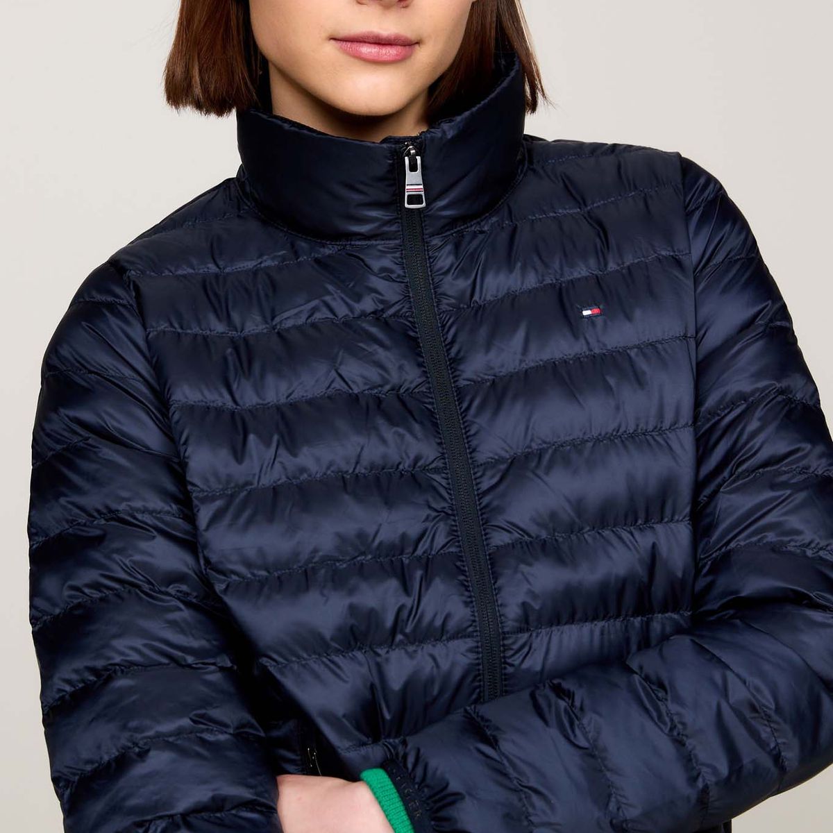 TOMMY HILFIGER - Chaqueta Azul Acolchada con Logo Bordado