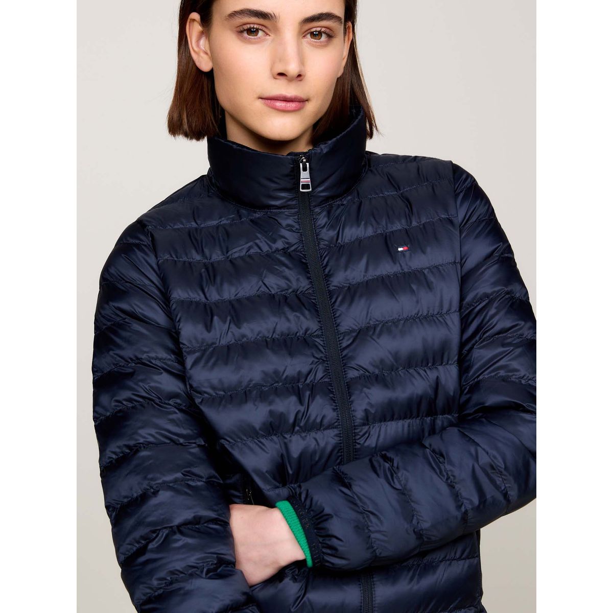 TOMMY HILFIGER - Chaqueta Azul Acolchada con Logo Bordado