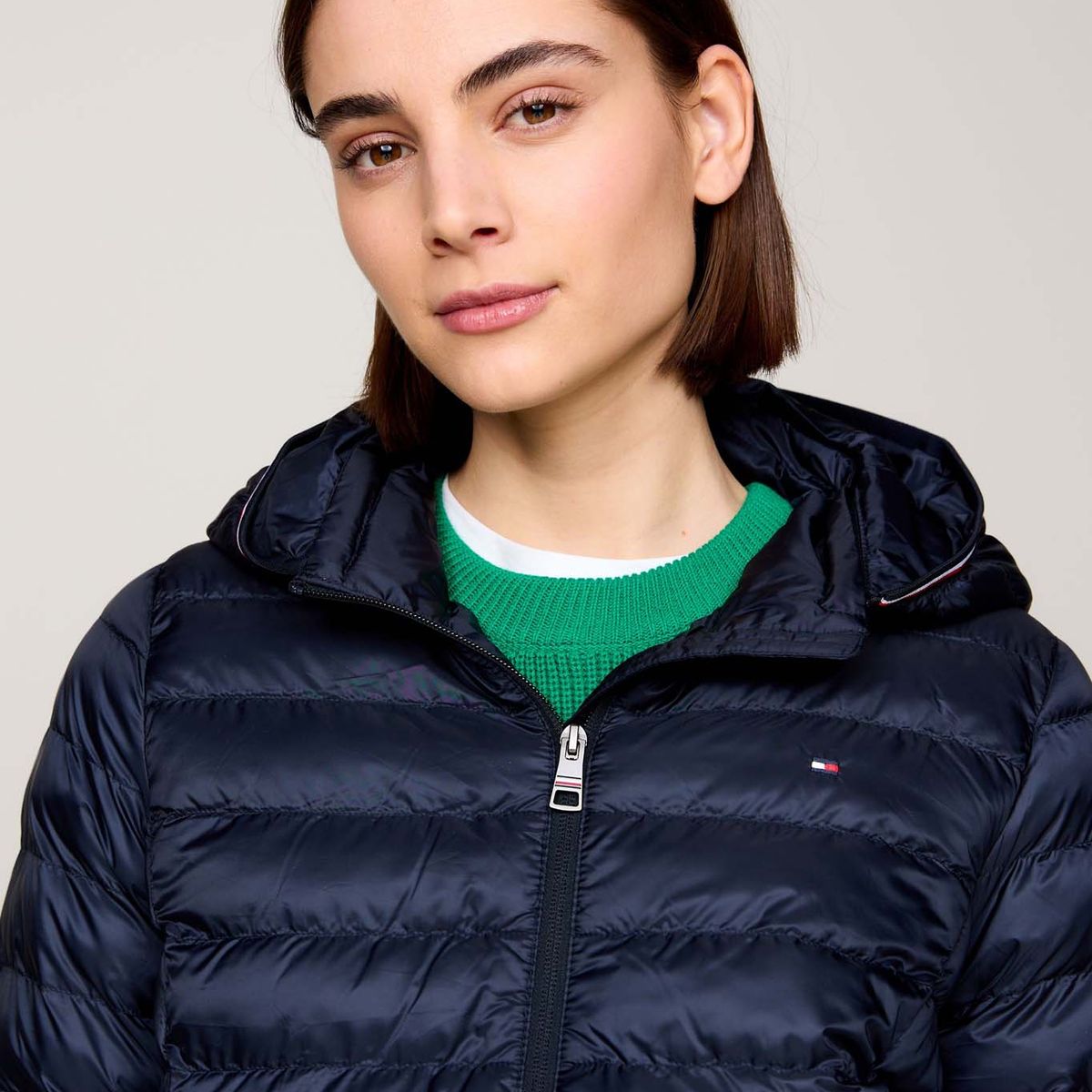 TOMMY HILFIGER - Chaqueta Azul Acolchada con Logo Bordado