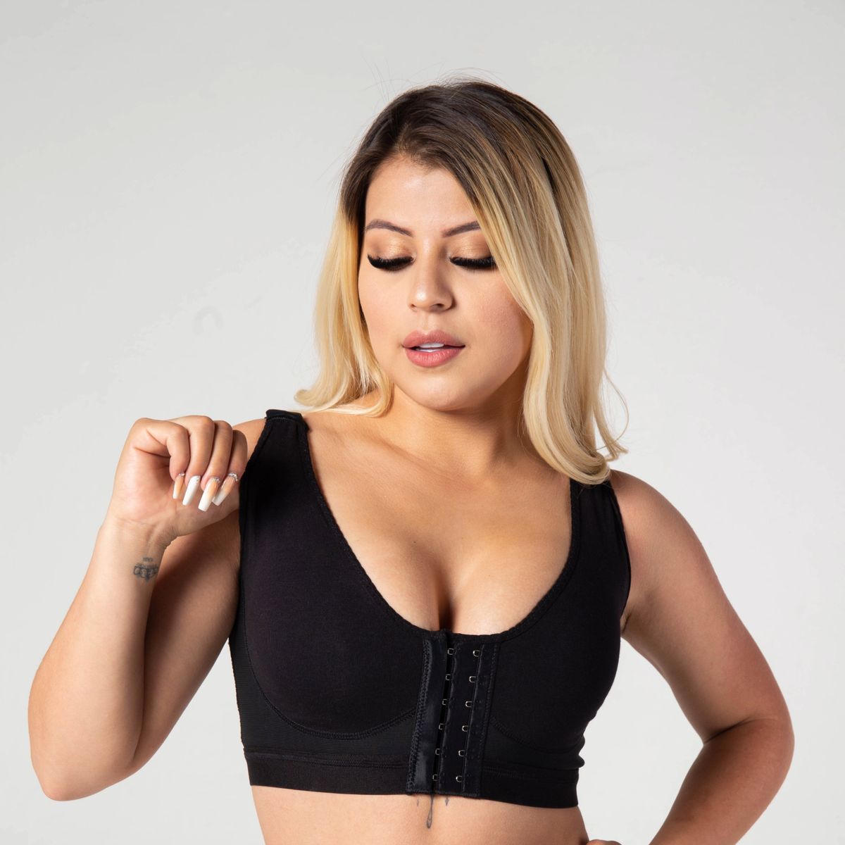 SAN ANGELO - Brasier Post Quirúrgico Ref P21