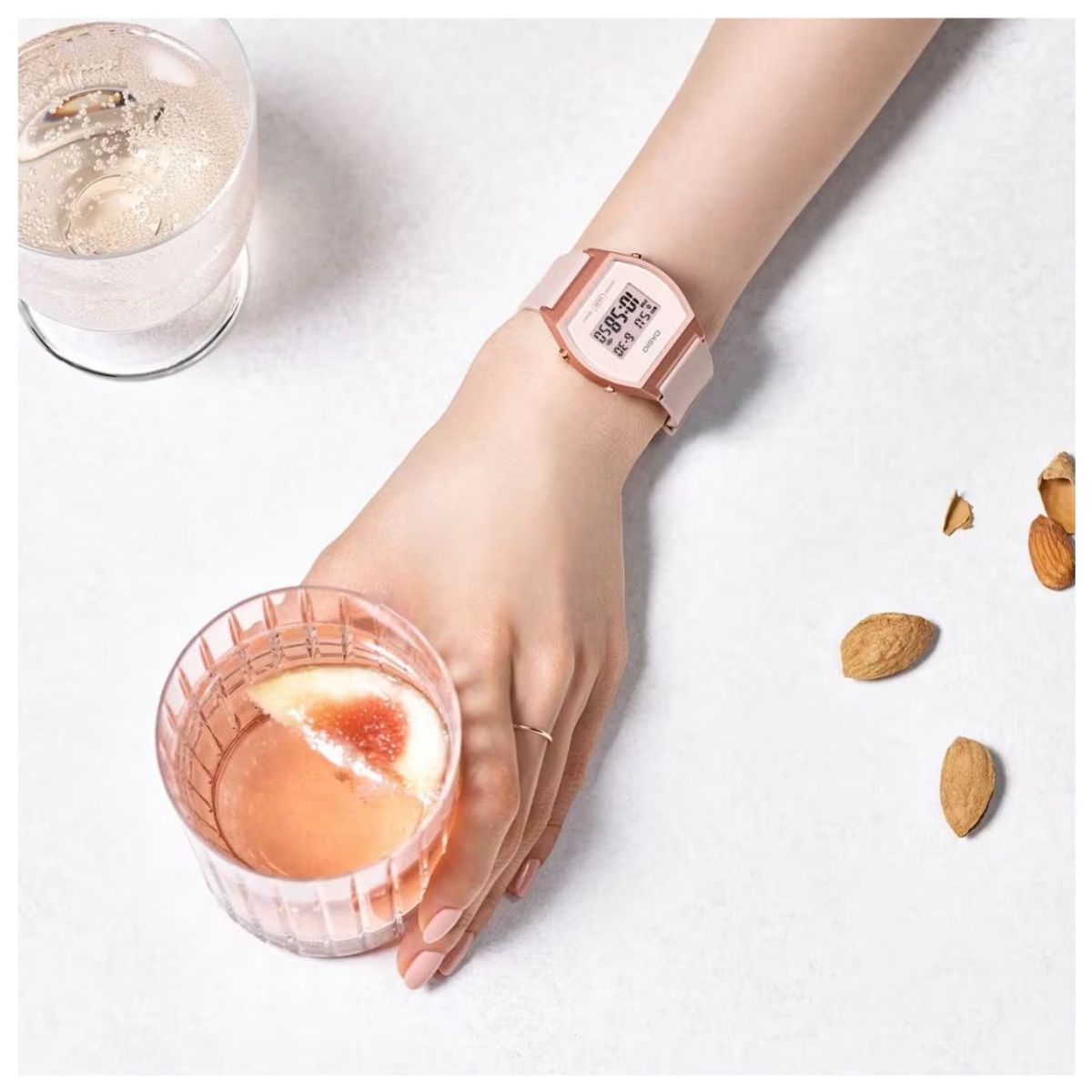 CASIO - Reloj Casio Modelo LW-204-4A Diseño clásico