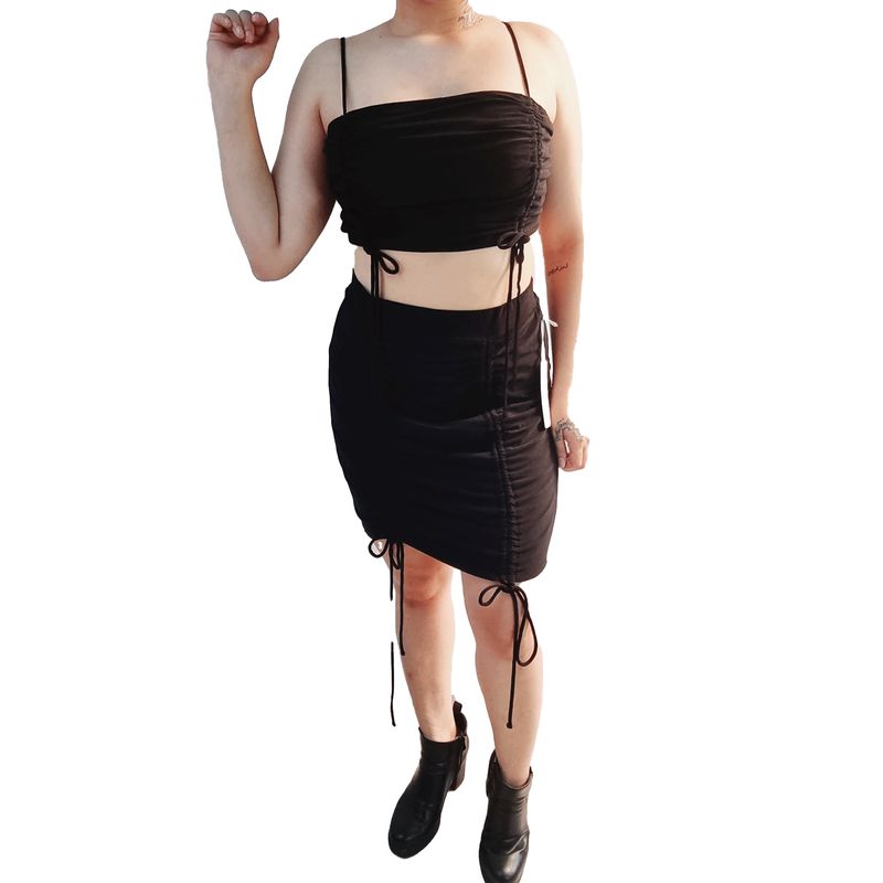 VIA7 - Conjunto o set americano de blusa corta y falda ajustable
