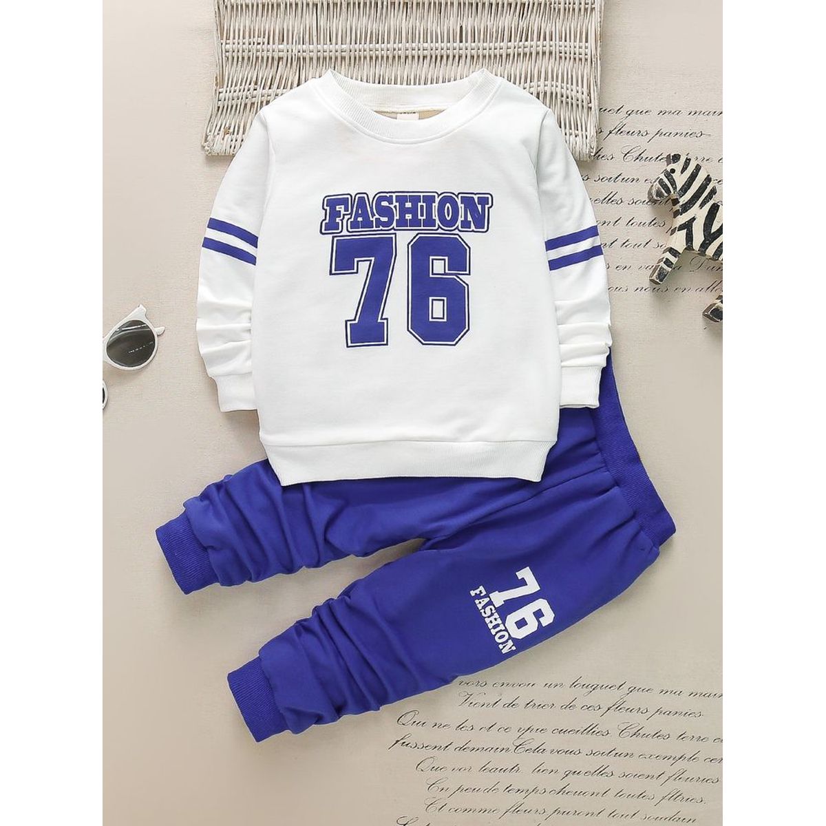 URBAN PLUS - conjunto niño buzo y pantalon 76 blanco con azul