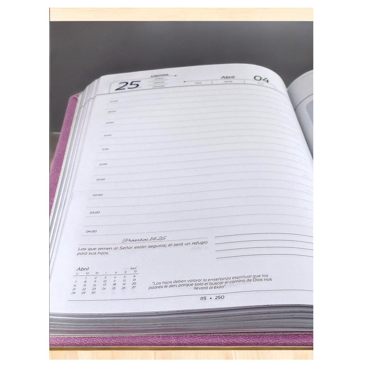 SCRIBE - Agenda Bíblica 2025 Canto Plateado, Color Azul Oscuro