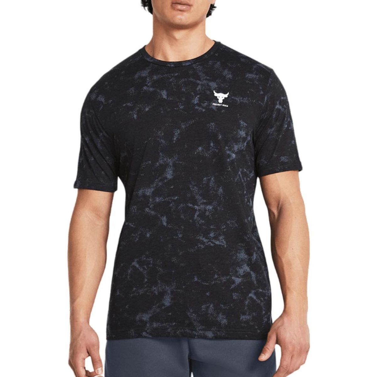 UNDER ARMOUR - Camiseta Under Armour Pjt Rck Payof Aop Gr-Negro