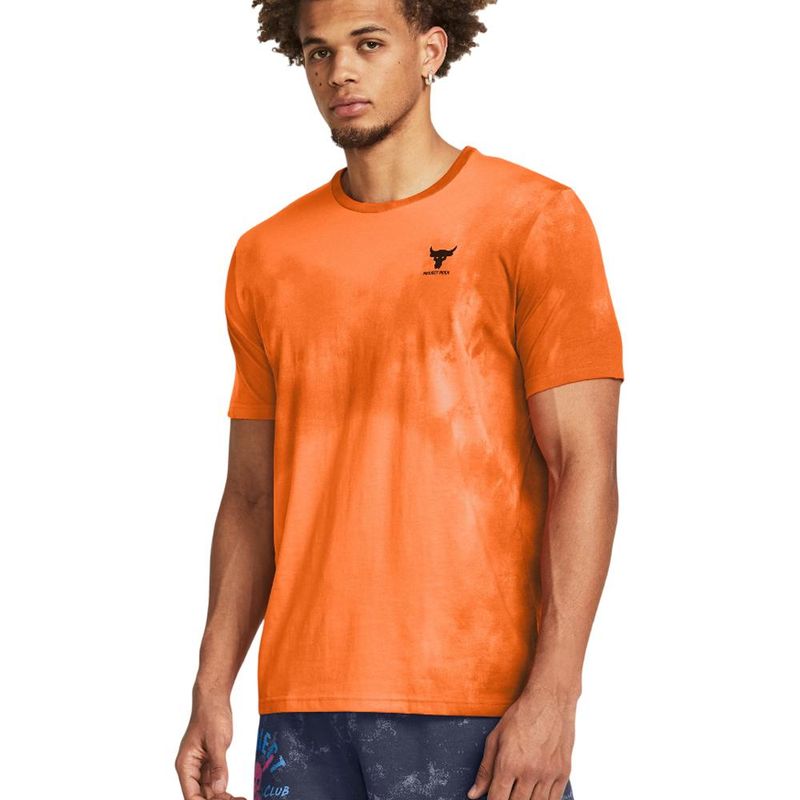 UNDER ARMOUR - Camiseta Under Armour Pjt Rck Payof Aop Gr-Naranja