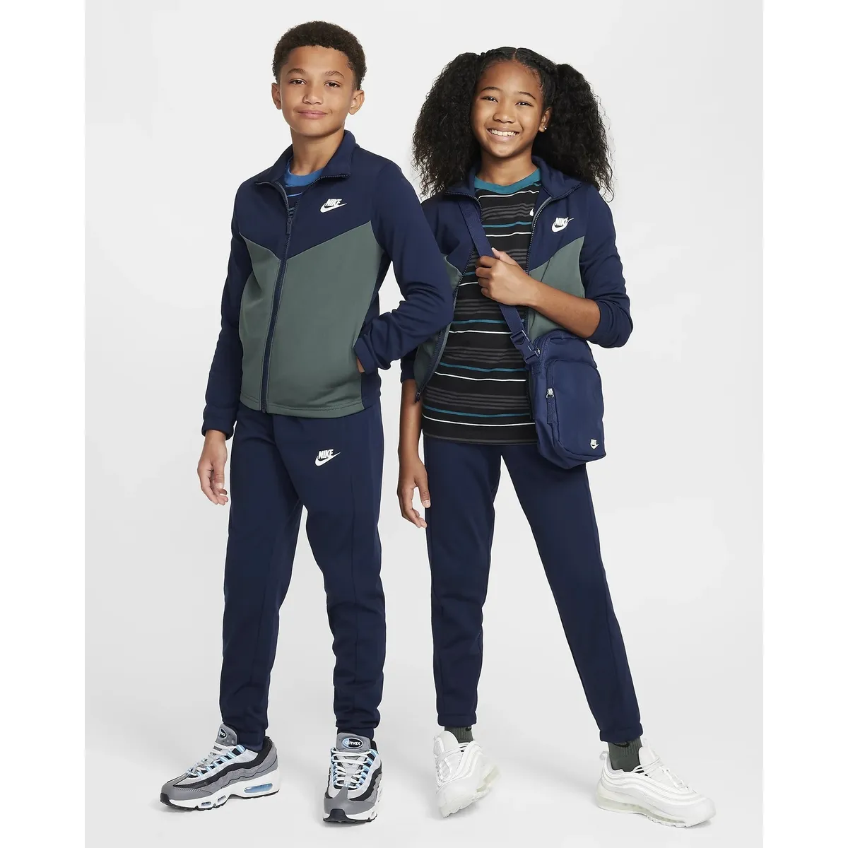 NIKE - SUADERA NIKE NIÑO TRACKSUIT POLY FZ FD3067-451