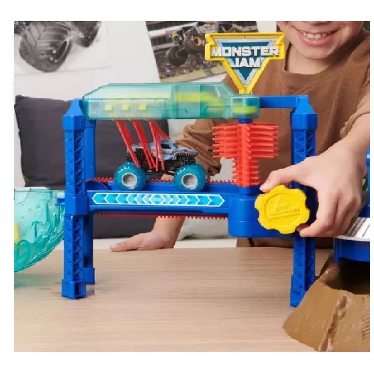 MONSTER JAM - Monster Jam Pista Auto Lavado Monster Wash Megalodon Grande
